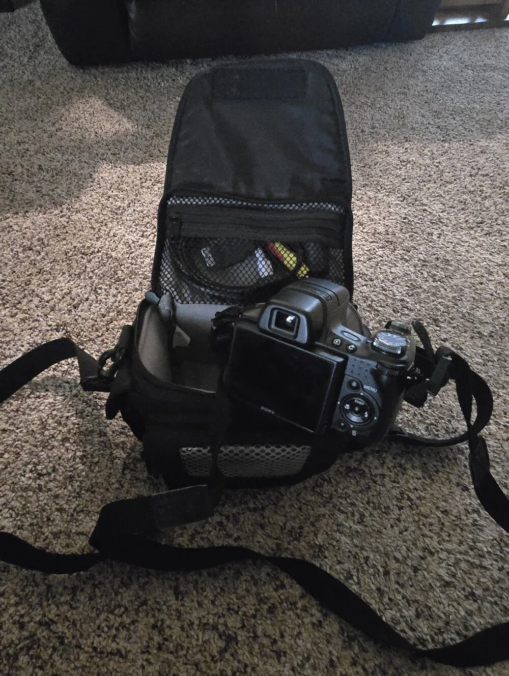 SONY CYBERSHOT MODEL DSC HX1 ...WITH ACCESSORIES/BAG